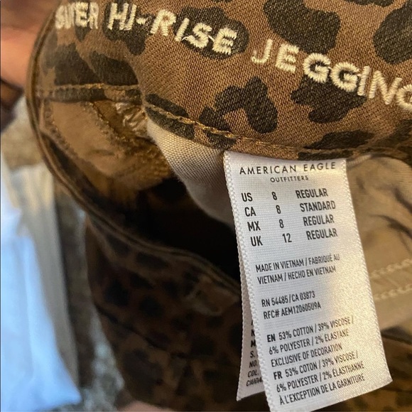 NWOT American Eagle Leopard Jeggings - Picture 3 of 3